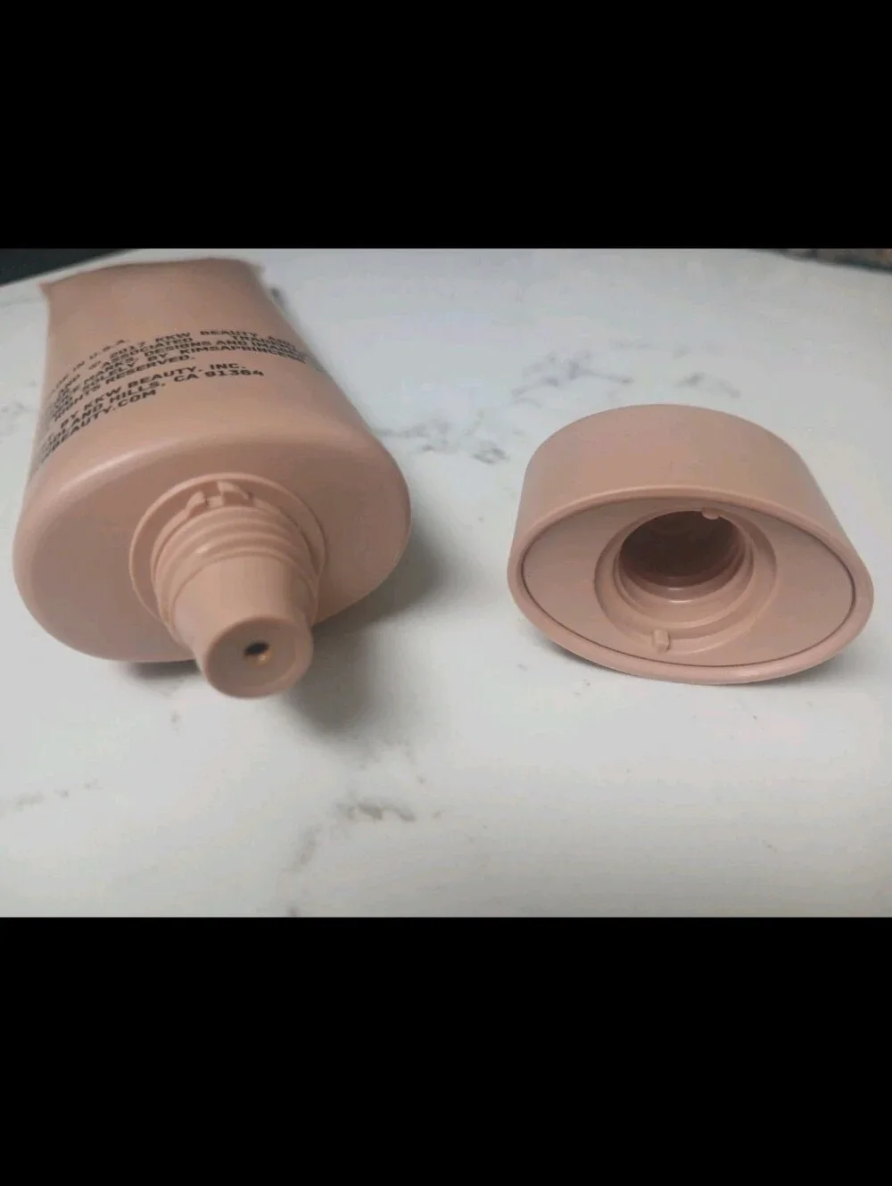 KKW Beauty Skin Perfecting Body Foundation MEDIUM 4 Fl Oz.